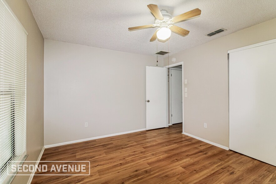 Building Photo - 7231 Box Elder DR