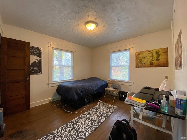 Building Photo - 315 E University St