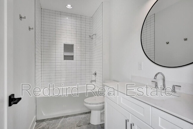 Building Photo - 2042 McKinley St