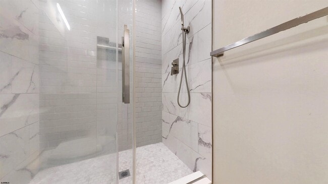 Building Photo - 450 Redwood Ave