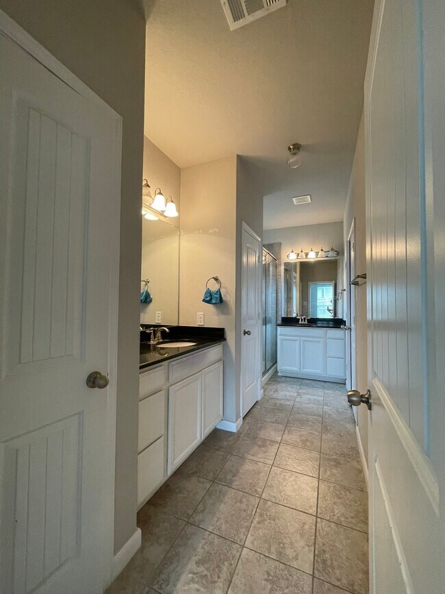 Building Photo - 2942 Oak Branch Ridge