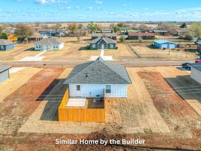 Building Photo - Charming 2-Bedroom Rental – Pet Friendly