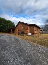 Building Photo - Asheville Rental