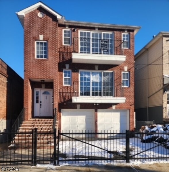 Primary Photo - 138 Mt Pleasant Ave