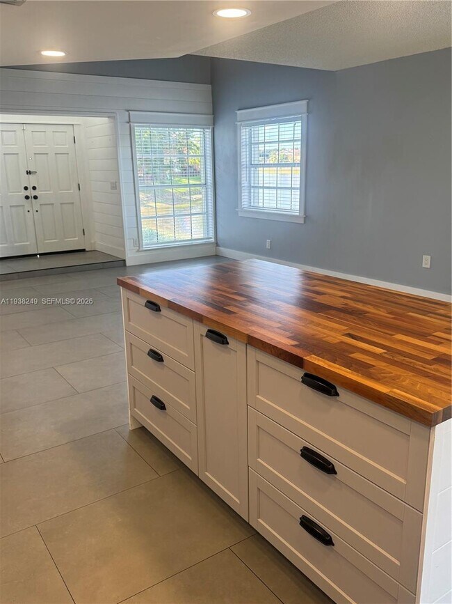 Building Photo - 5235 SW 153rd Ave