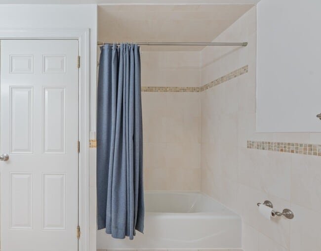 Building Photo - 85 Broadway