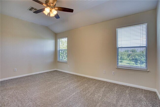 Building Photo - 1107 Middle Brook Dr