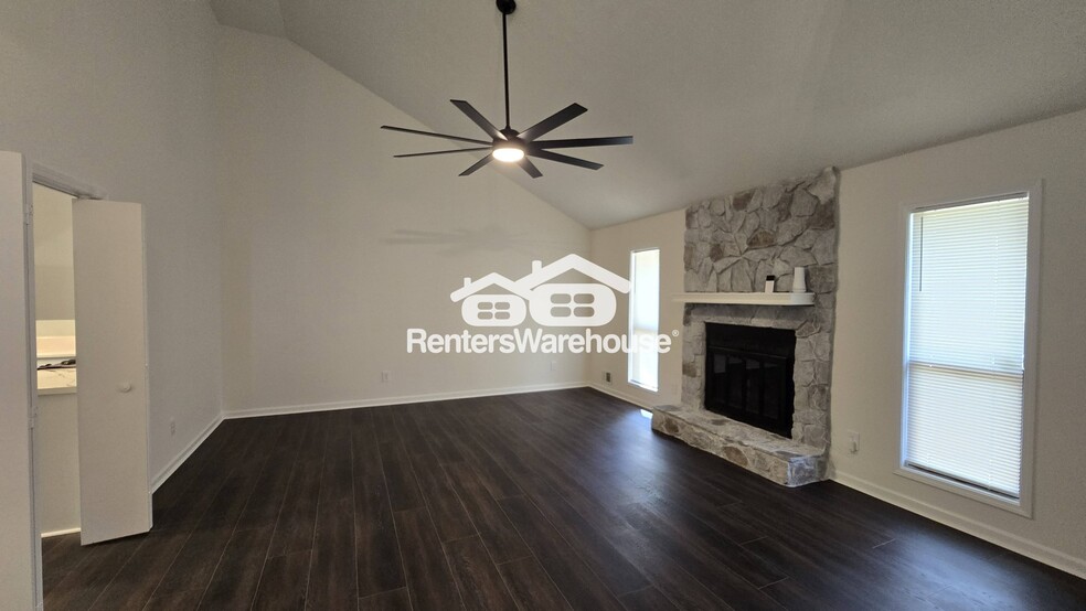 Building Photo - 5229 Rockbridge Dr