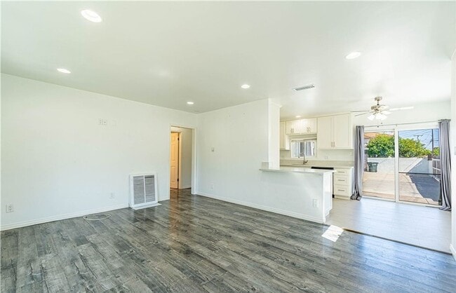 Primary Photo - 11964 183rd St