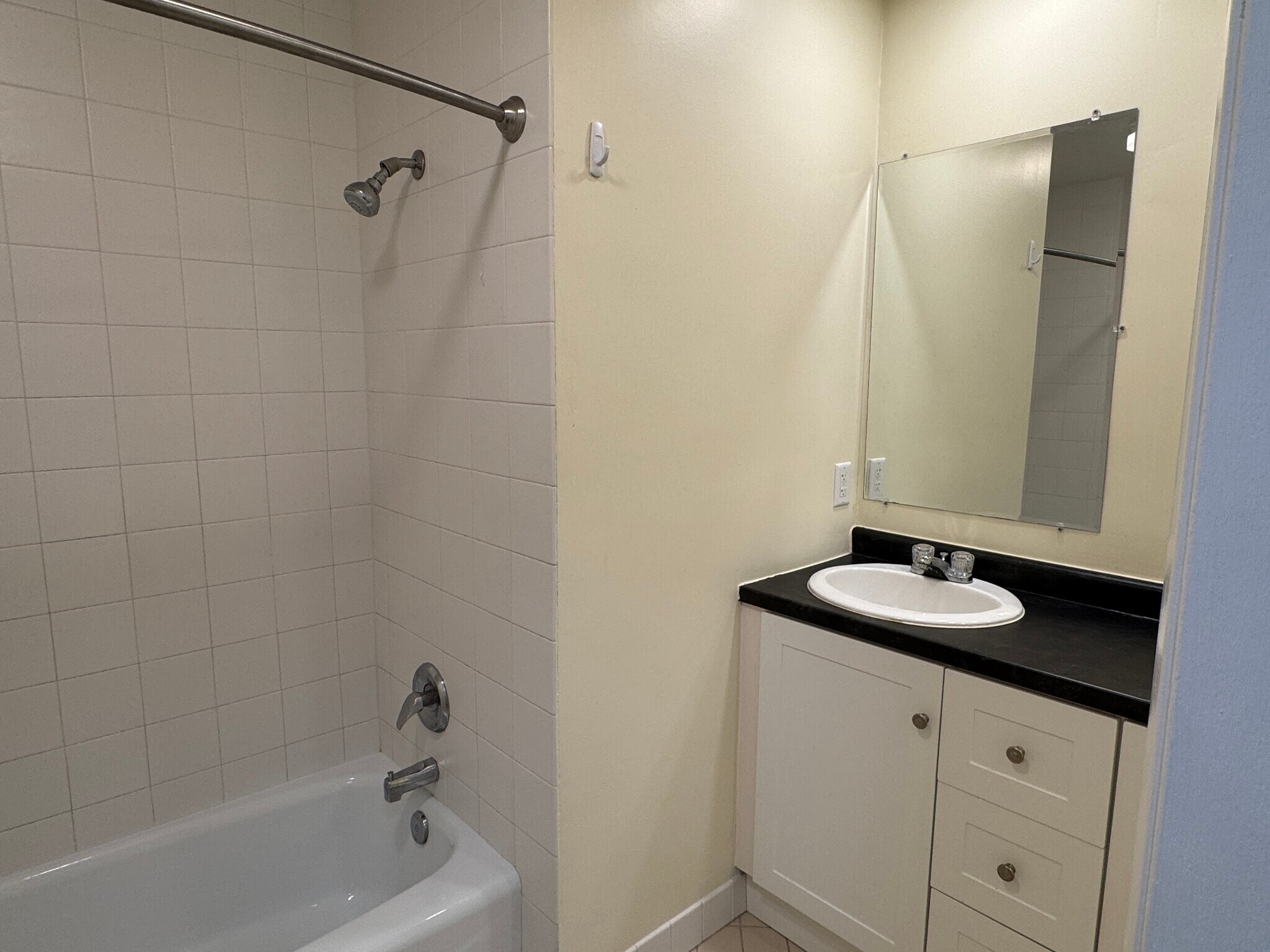 Building Photo - 3319 Marquette St