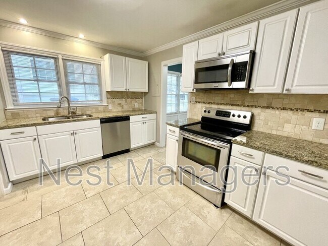 Building Photo - 1430 Pine Valley Loop