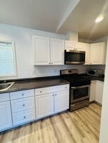 Building Photo - 4711 Pepper Ln