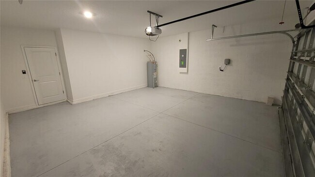 Building Photo - 443 Cool Summer Ln