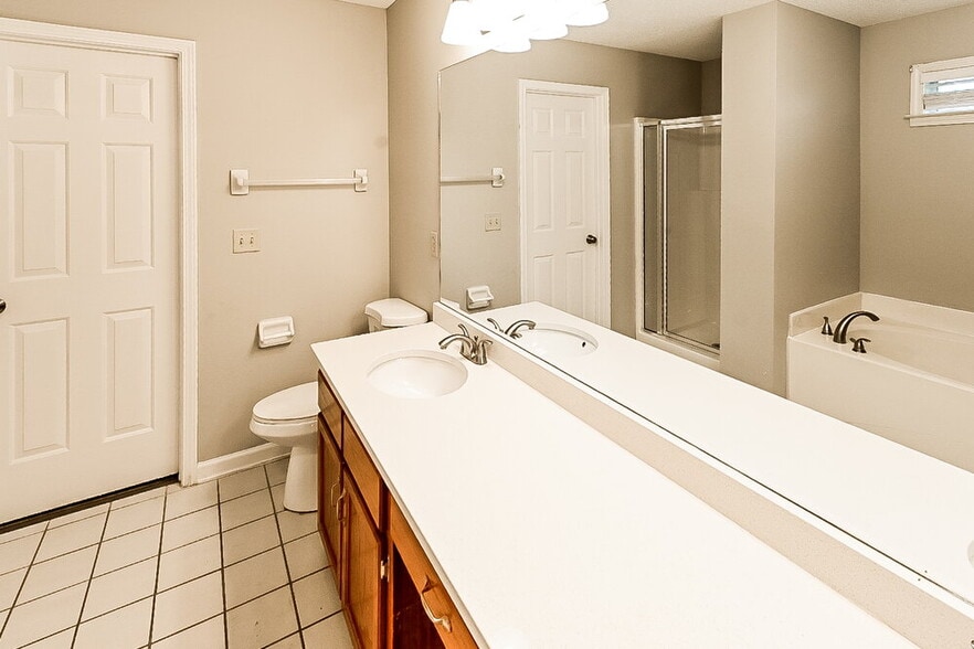 Building Photo - 1426 Clockshop Dr