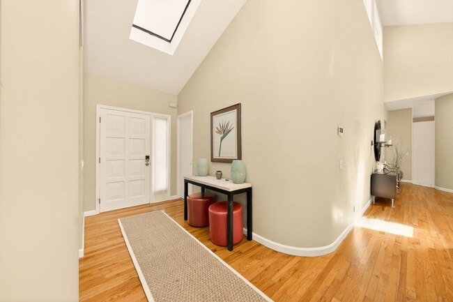 Building Photo - 150 Talmage Farm Ln