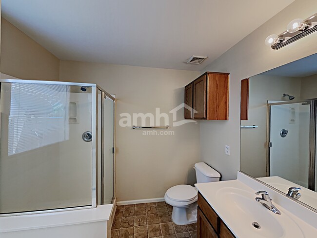 Building Photo - 1292 W Matthews Dr