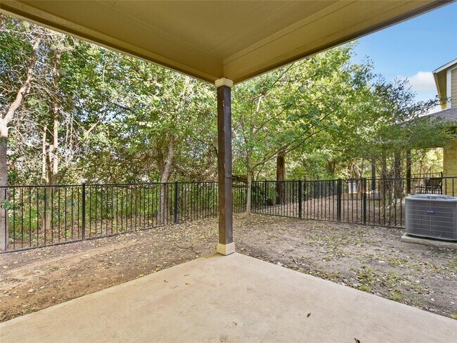 Building Photo - 516 E Slaughter Ln