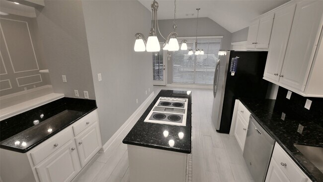 Building Photo - 1314 Caravelle Ct