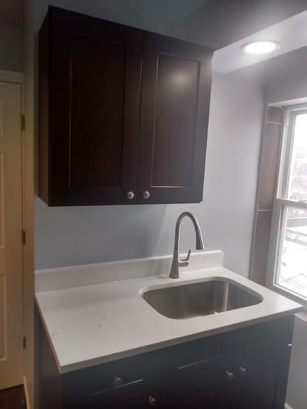 Building Photo - 2407 S Drake Ave