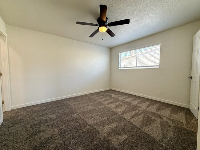 Building Photo - Charming 3-Bedroom , 1 Story ,  FULLY REMO...