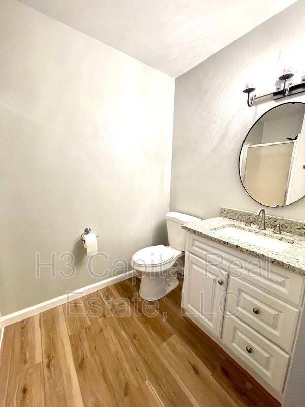 Building Photo - 130 Brookview Dr