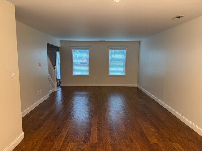 Building Photo - 160 Coventry Ln