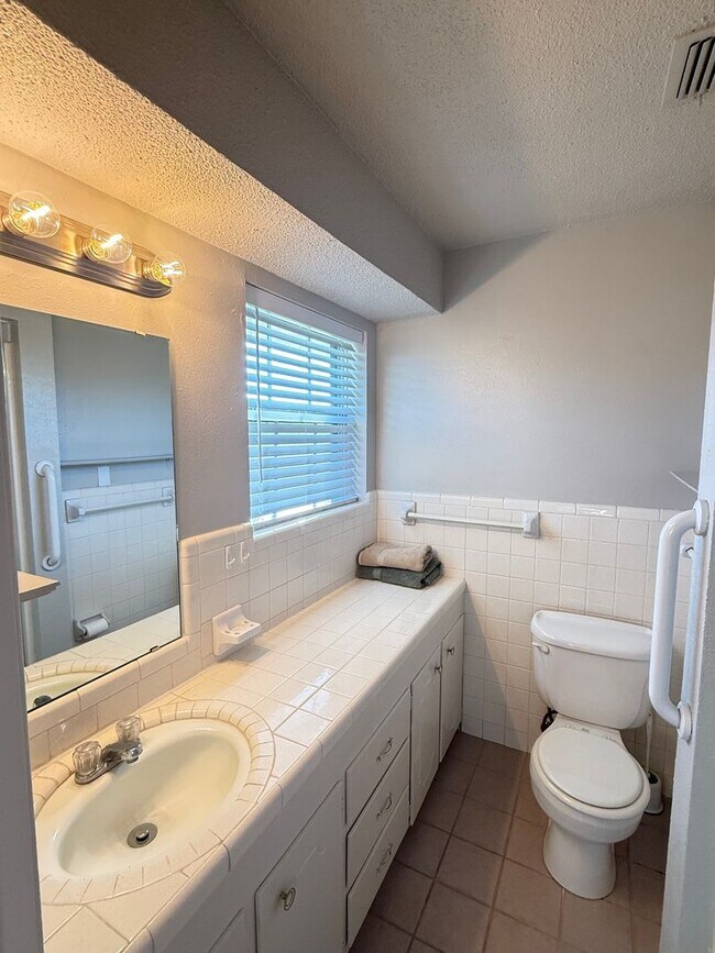 Building Photo - Classic Celina Charm with Vintage Comfort ...