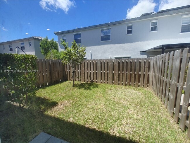 Building Photo - 1766 SE 26th Rd