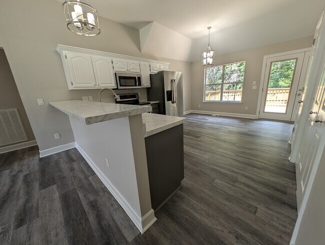Building Photo - 1001 Nighthawk Ln