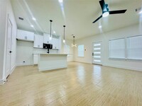 Building Photo - 5710 Delmack St