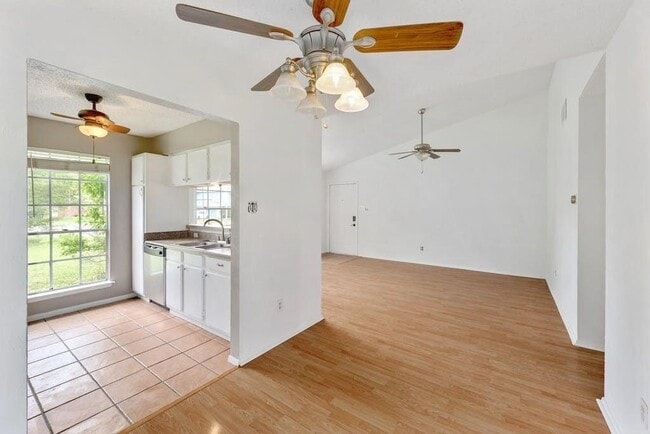Building Photo - 7601 Woodstone Cove