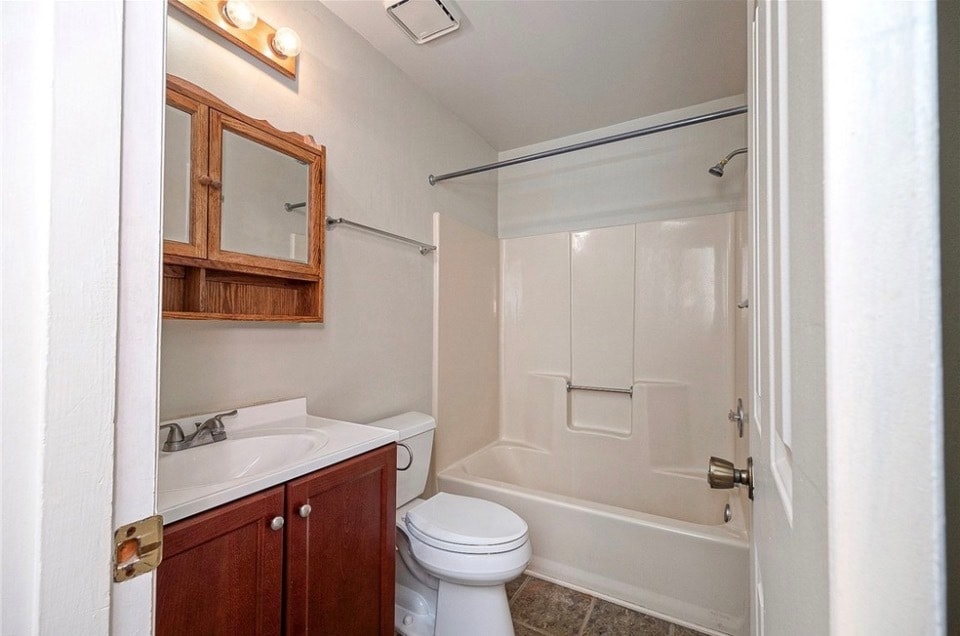 Building Photo - 1342 Quail Run Cir