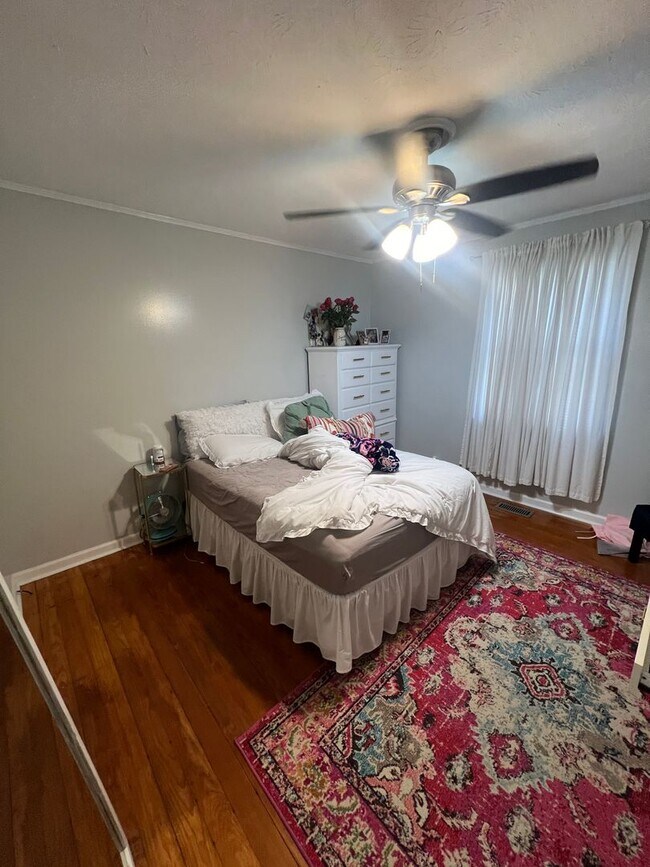 Building Photo - Milledge Ave Ext 1693/1695