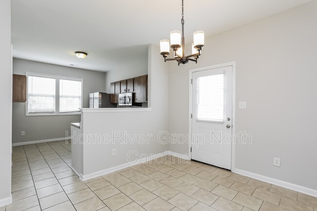 Building Photo - 3842 Pin Oak Rd