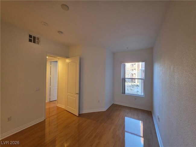 Building Photo - 62 E Serene Ave