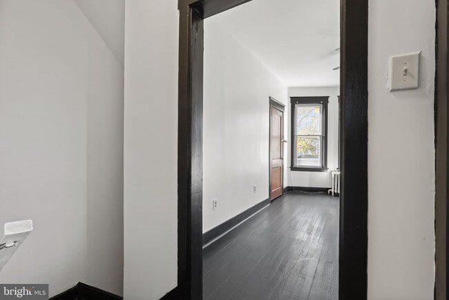 Building Photo - 724 Ash Ave