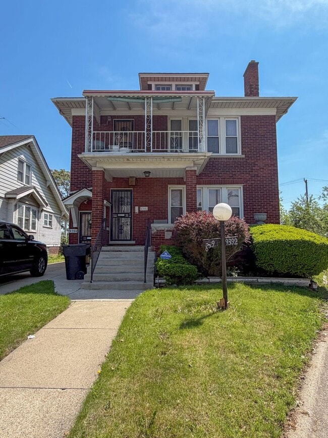 Building Photo - Beautiful Brick lower duplex unit