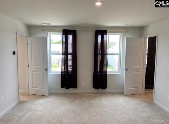 Building Photo - 3032 Blue Brook Ln