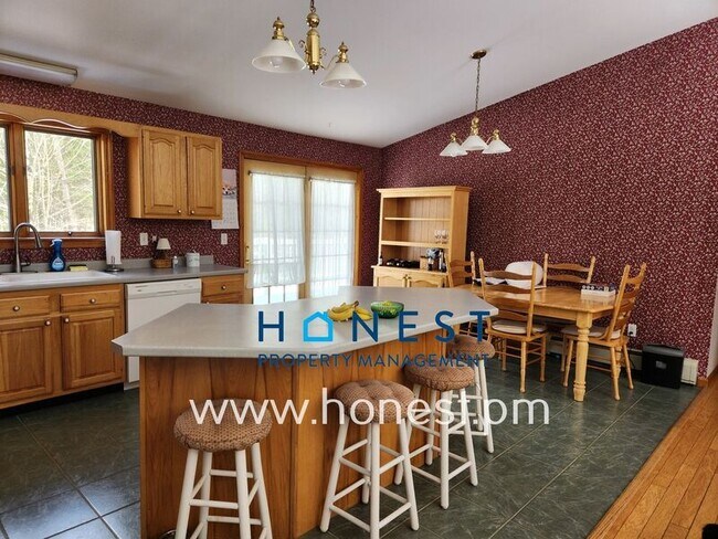 Building Photo - 12 Joey Ln