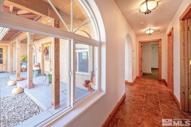 Building Photo - 3165 Green Ave