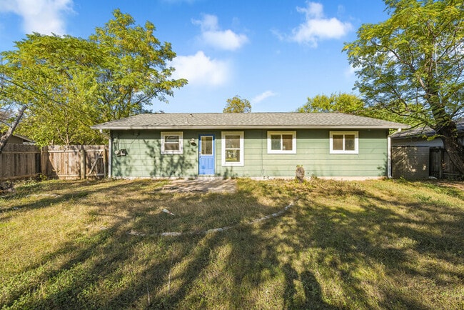 Building Photo - 3007 Steck Ave