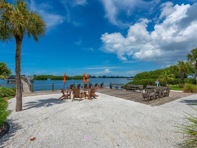 Building Photo - 3929 Waypoint Ave