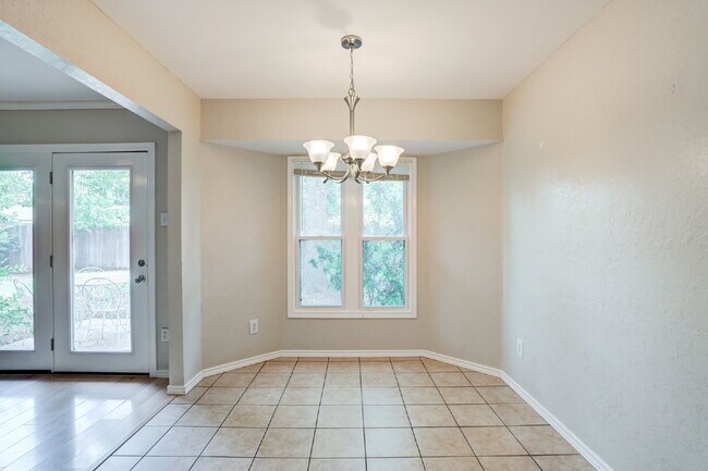 Building Photo - South Lubbock 4 bedroom 2 bath home