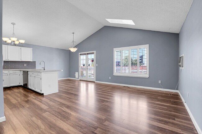 Building Photo - $3,195 - 4 Bed, 2 Bath Home in Broomfield ...