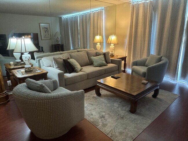 Building Photo - 5440 N Ocean Dr