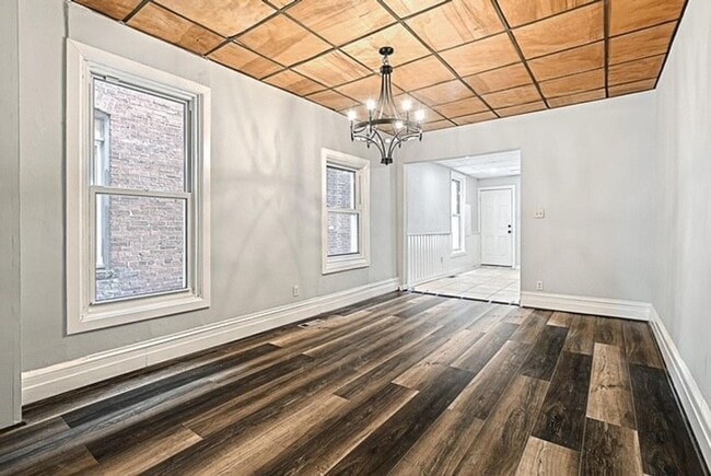 Building Photo - Coming Soon - Spacious 5 Bedroom, 1 Bath H...