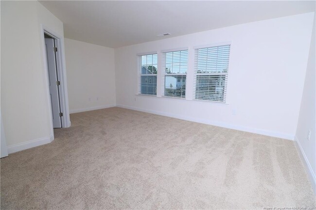 Building Photo - 45 Lavender Ln