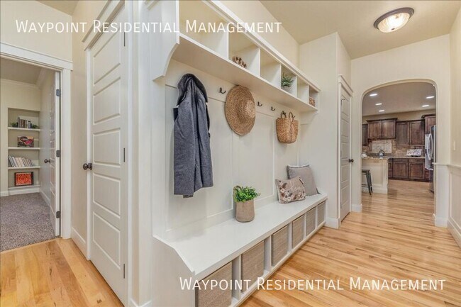 Building Photo - 5482 E Felly Rim Ct