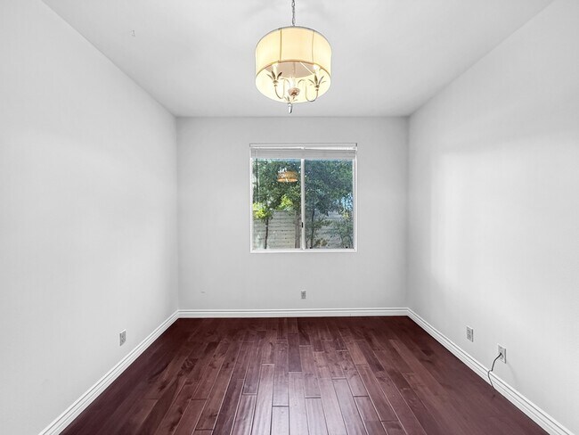 Building Photo - 14212 Sandhill Rd