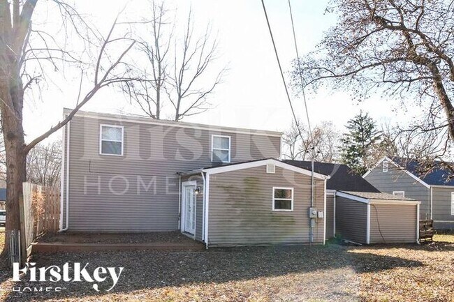 Building Photo - 3106 NE 56th St